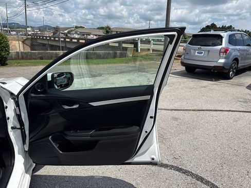 Used 2018 Honda Civic EX image 17