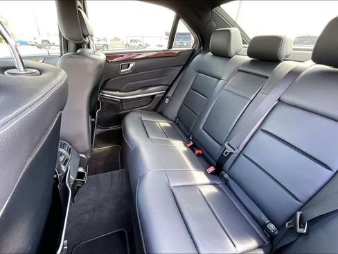 Used 2014 Mercedes-Benz E 350 Sedan image 19