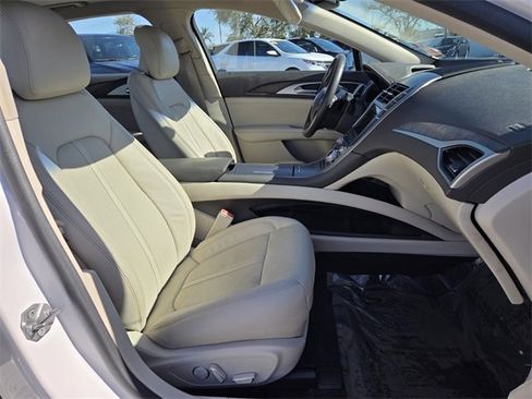 Used 2017 Lincoln MKZ Reserve image 20