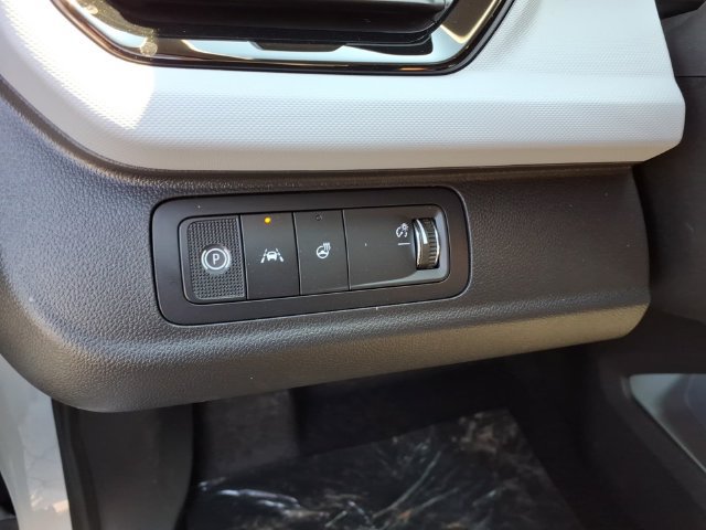New 2027 Chevrolet Bolt LT w/ Comfort Package FWD image 19