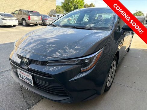 Used 2024 Toyota Corolla LE FWD image 3