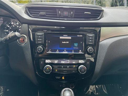 Used 2020 Nissan Rogue Sport SV w/ Technology Package AWD/4WD image 16