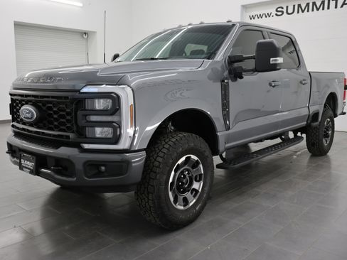 Used 2024 Ford F250 XLT w/ Tremor Off-Road Package image 7