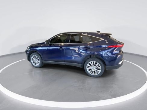 Used 2021 Toyota Venza XLE w/ Softex Package AWD/4WD image 6