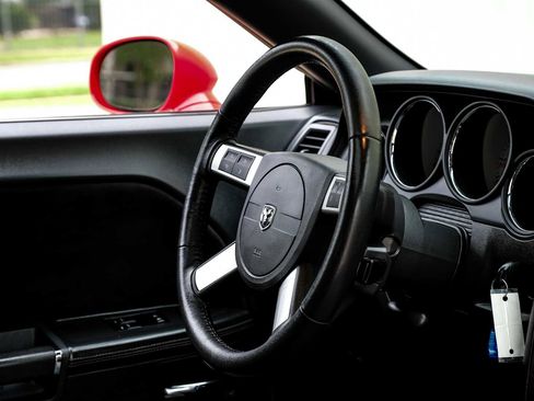 Used 2009 Dodge Challenger SRT8 w/ SRT Option Group II RWD image 17