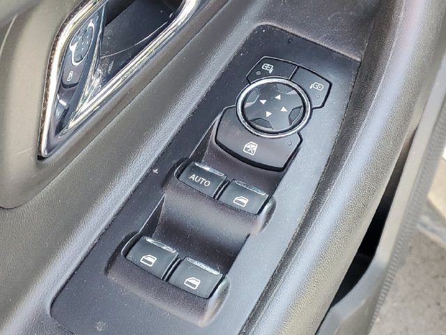 Used 2016 Ford Taurus SEL w/ Equipment Group 201A FWD image 9