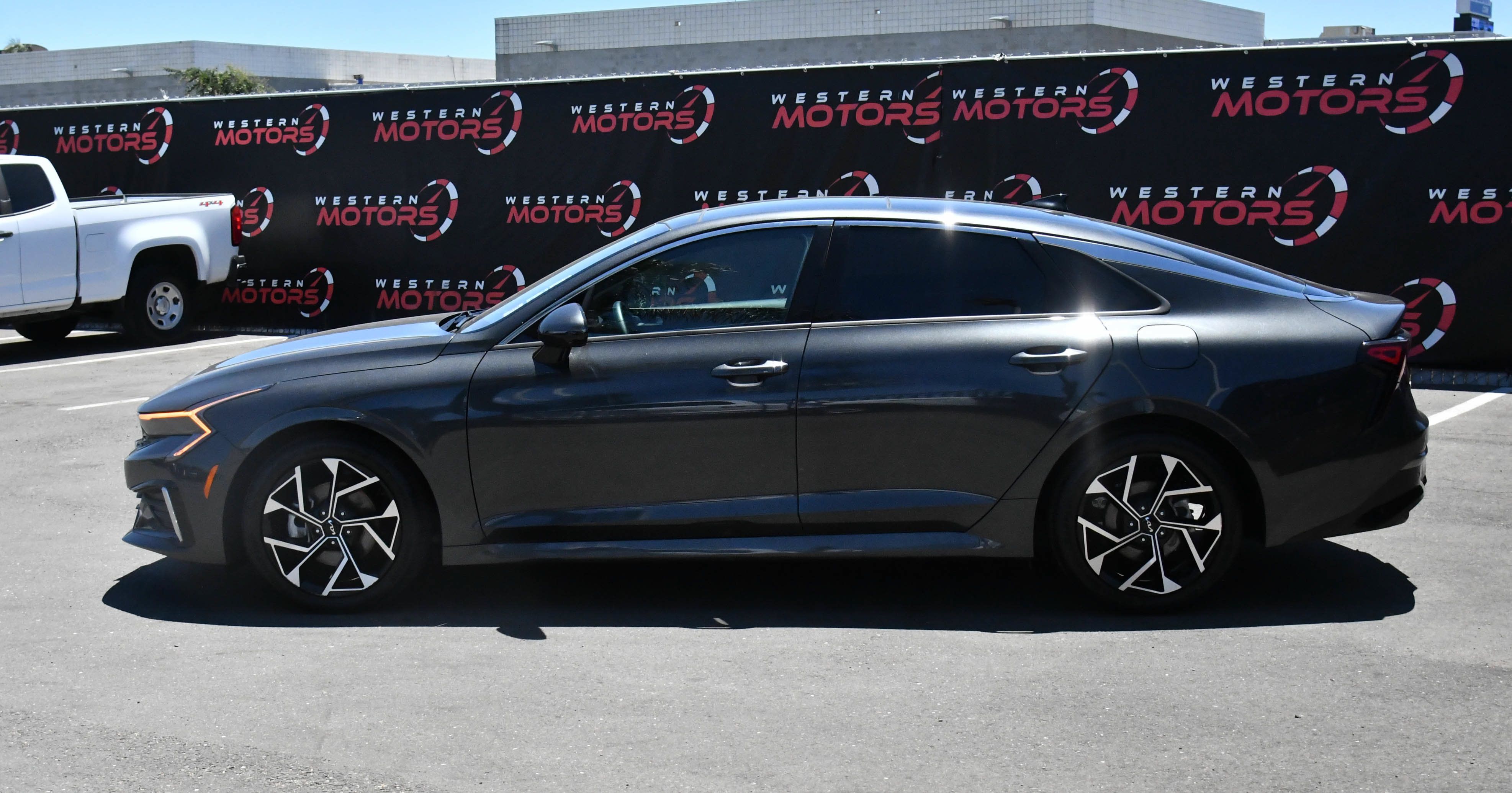 Used 2025 Kia K5 EX FWD image 4
