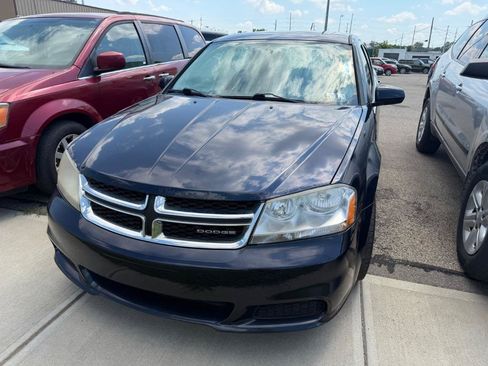Used 2012 Dodge Avenger SXT FWD image 2