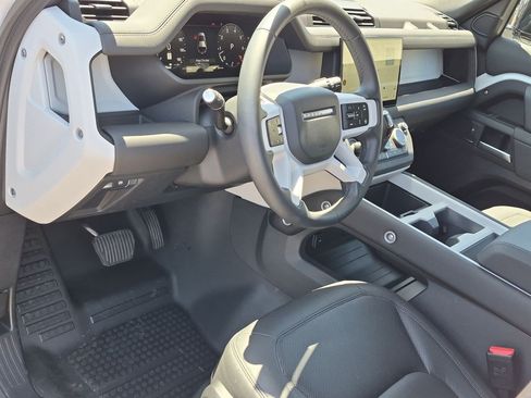 Certified 2025 Land Rover Defender 110 S AWD/4WD image 9