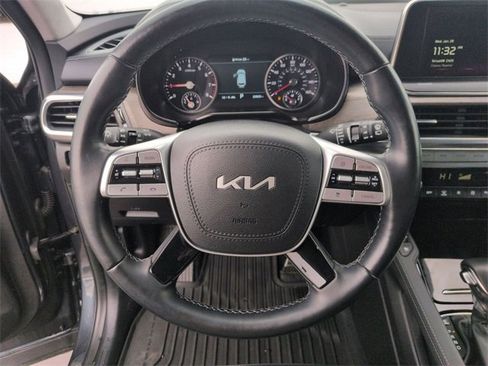 Used 2022 Kia Telluride SX w/ SX Prestige Package image 19