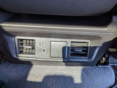Used 2024 Chevrolet Silverado 1500 LT AWD/4WD image 33