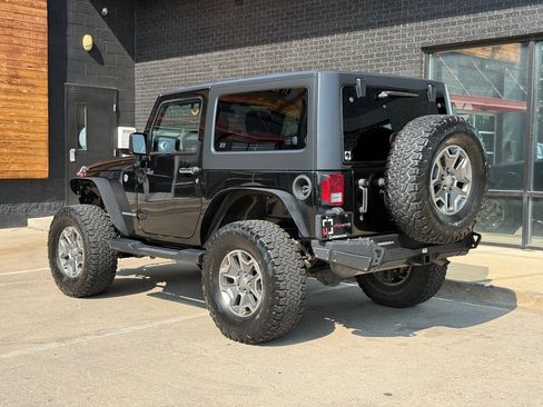 Used 2016 Jeep Wrangler Rubicon w/ Power Convenience Group AWD/4WD image 25