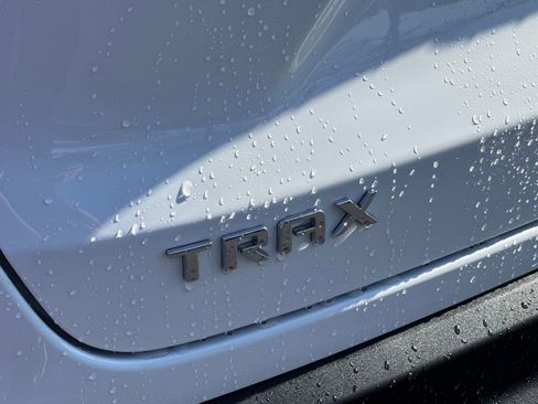 New 2026 Chevrolet Trax LT w/ Driver Confidence Package image 25