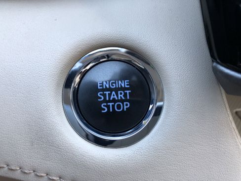 Used 2022 Toyota Highlander XLE image 20