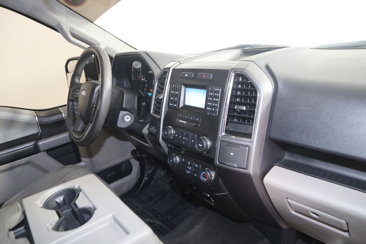 Used 2015 Ford F150 XLT RWD image 37