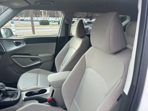 New 2025 Kia Soul LX image 19