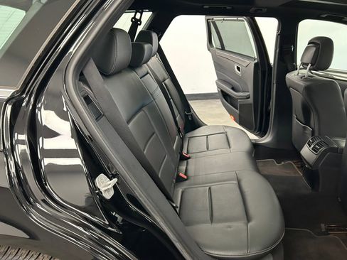 Used 2014 Mercedes-Benz E 350 4MATIC Wagon image 39