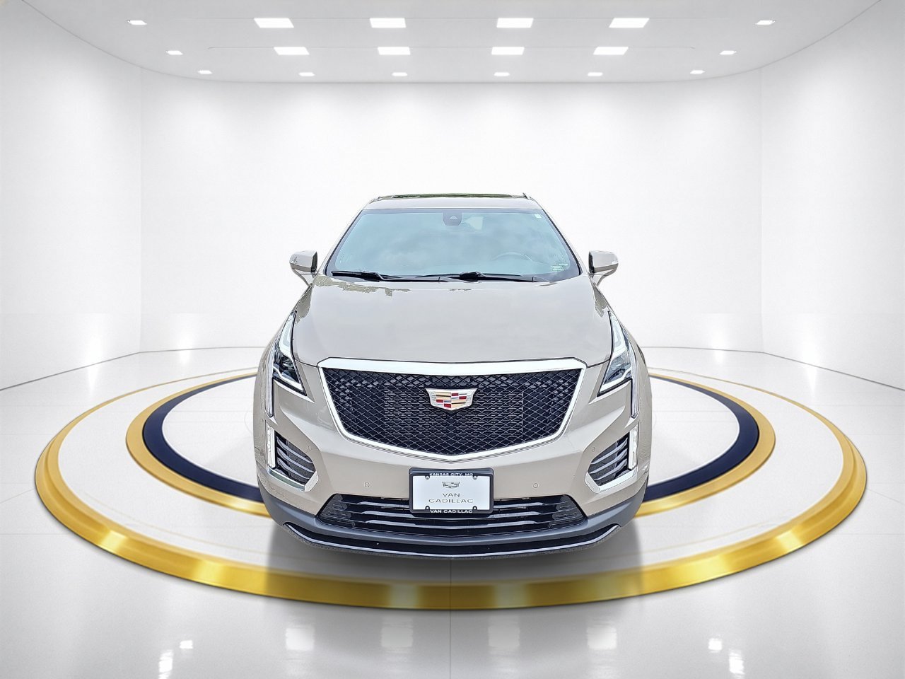 Used 2023 Cadillac XT5 Sportv AWD/4WD image 2