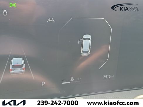 Certified 2024 Kia Sorento SX FWD image 28