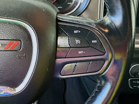 Used 2022 Dodge Charger SXT RWD image 25