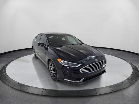 Used 2020 Ford Fusion SEL FWD image 3