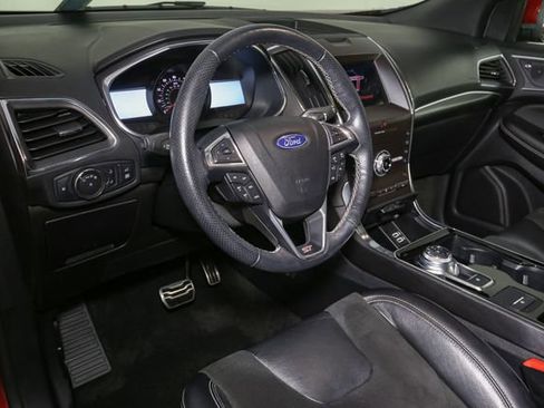 Used 2020 Ford Edge ST w/ Cold Weather Package AWD/4WD image 22