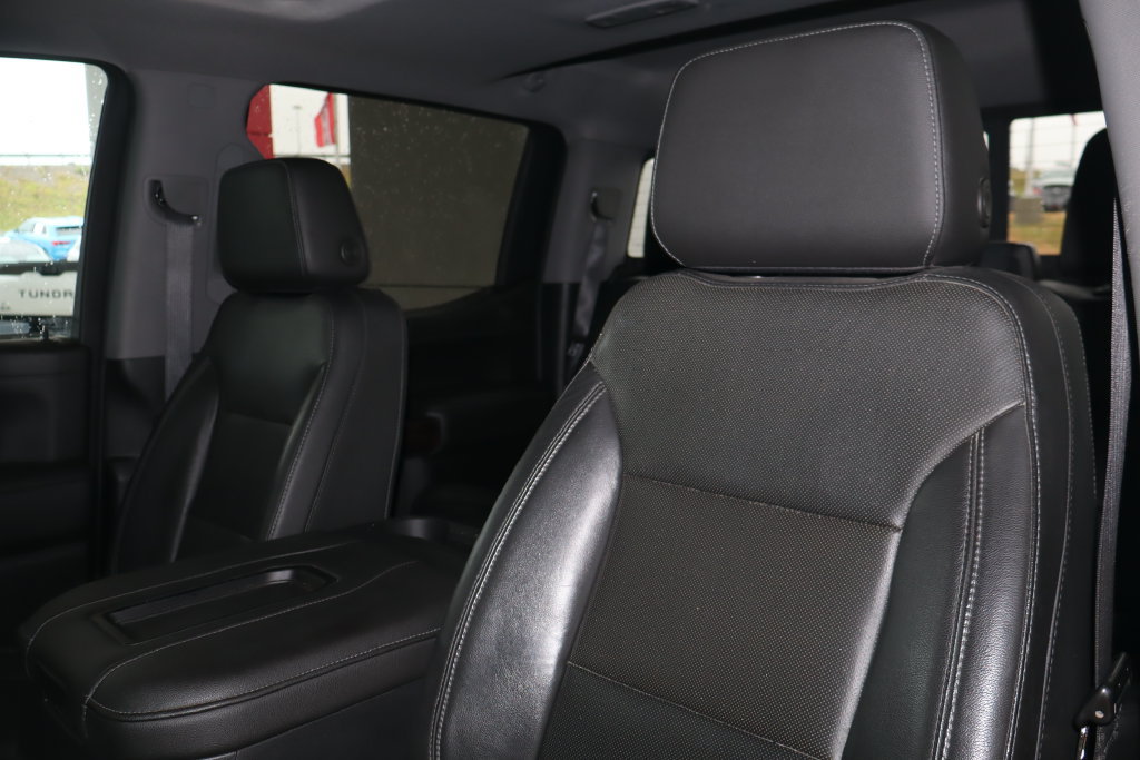 Used 2019 GMC Sierra 1500 SLT w/ SLT Premium Plus Package AWD/4WD image 18
