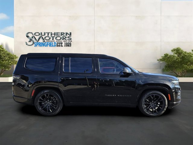 Used 2023 Jeep Grand Wagoneer Series III w/ Rear Seat Video Group 1 AWD/4WD image 6