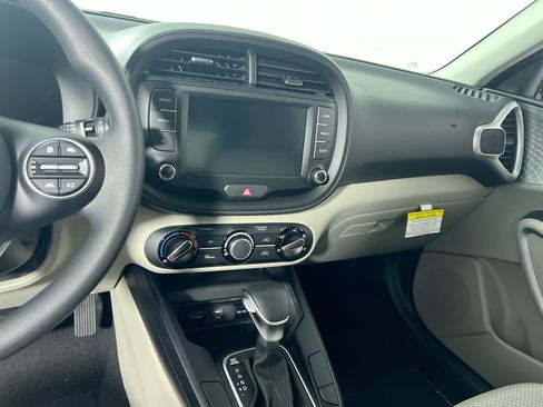 New 2025 Kia Soul LX image 23