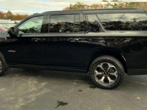 New 2026 GMC Yukon XL AT4 Ultimate w/ LPO, Illumination Package image 5