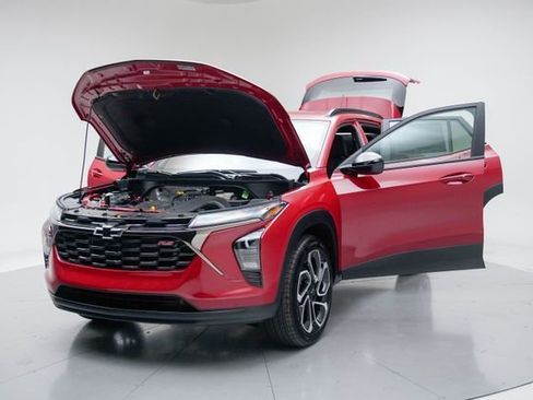 New 2026 Chevrolet Trax RS FWD image 18