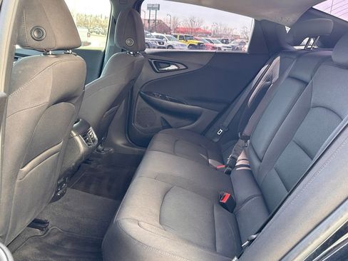 Used 2017 Chevrolet Malibu LT image 14