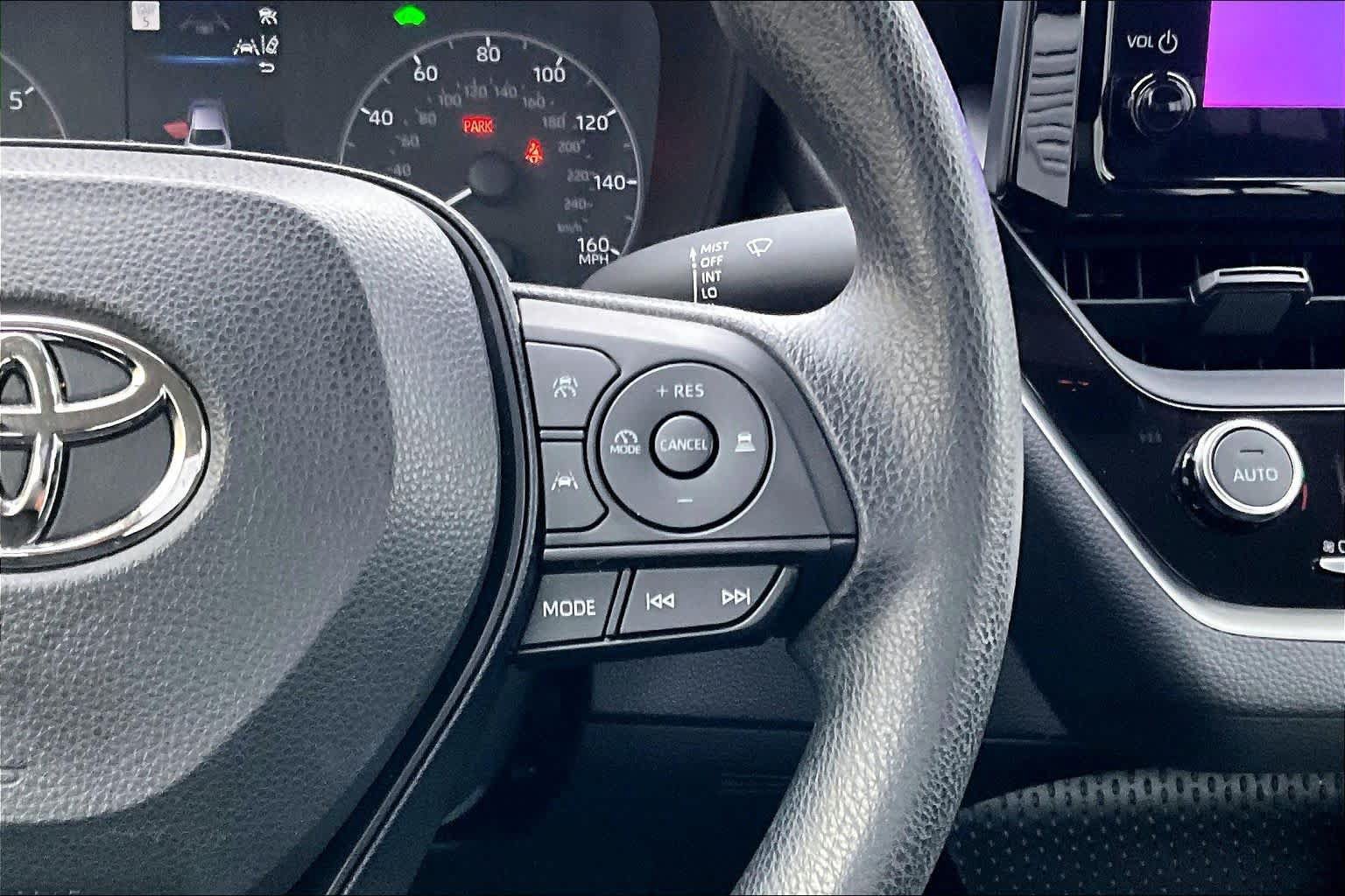 Used 2025 Toyota Corolla LE w/ Convenience Package FWD image 25