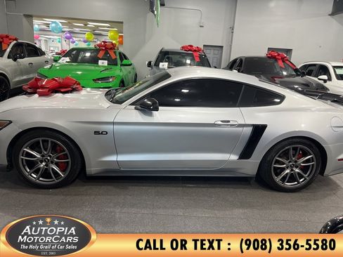 Used 2015 Ford Mustang GT Premium w/ Equipment Group 401A RWD image 3