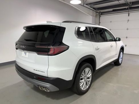Used 2026 GMC Acadia Elevation w/ Elevation Premium Package FWD image 7