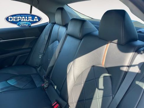 Used 2018 Toyota Camry XLE FWD image 17