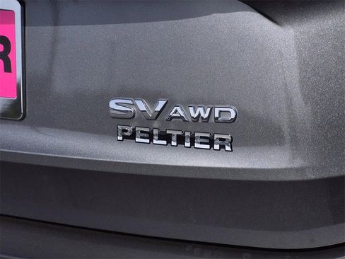 Used 2022 Nissan Rogue SV image 9