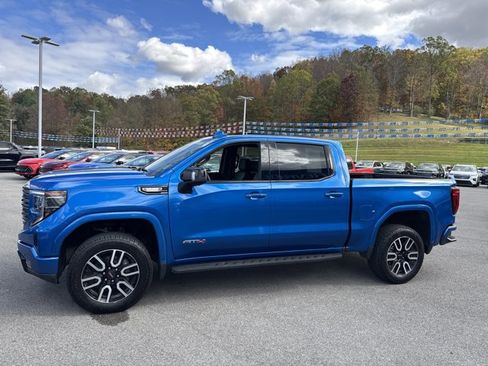 Used 2023 GMC Sierra 1500 AT4 w/ AT4 Premium Package image 9