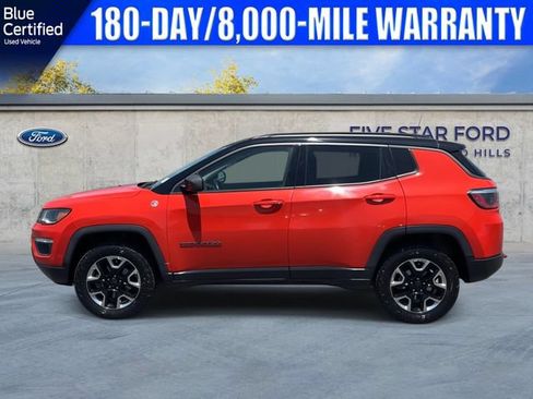 Used 2017 Jeep Compass Trailhawk w/ Leather Interior Group AWD/4WD image 6