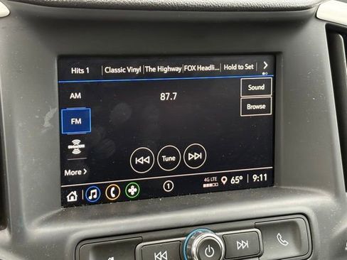 Used 2023 GMC Terrain SLE w/ Driver Convenience Package image 15