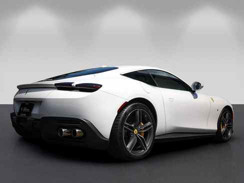 Certified 2023 Ferrari Roma RWD image 3