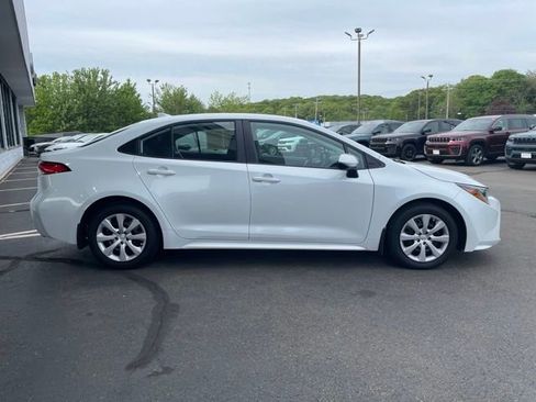 Used 2024 Toyota Corolla LE FWD image 4