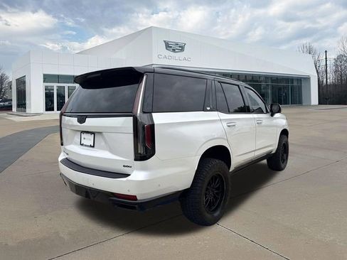 Used 2022 Cadillac Escalade Sport RWD image 3