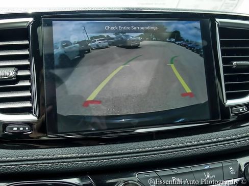 Used 2026 Chrysler Pacifica Limited FWD image 22