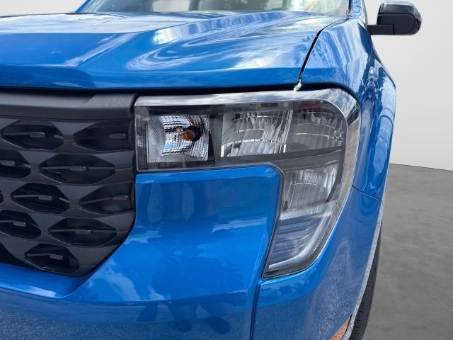 New 2026 Ford Maverick XLT w/ XLT Luxury Package FWD image 10