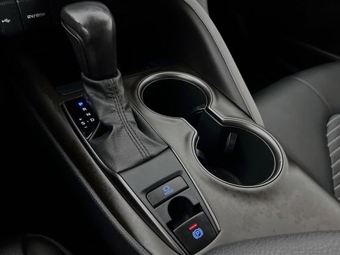 Certified 2021 Toyota Camry SE AWD/4WD image 16