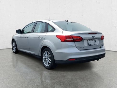 Used 2016 Ford Focus SE FWD image 5