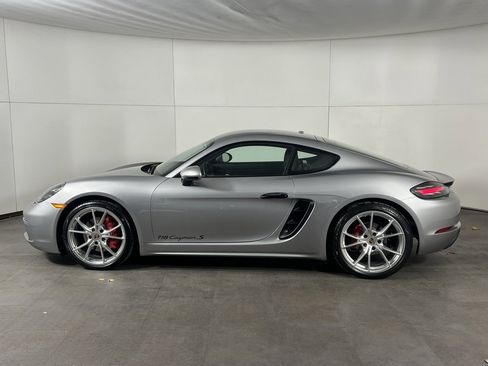 Certified 2022 Porsche 718 Cayman S image 2