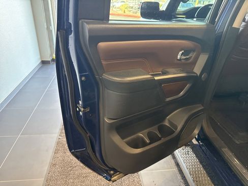Used 2018 Nissan Titan Platinum Reserve image 15