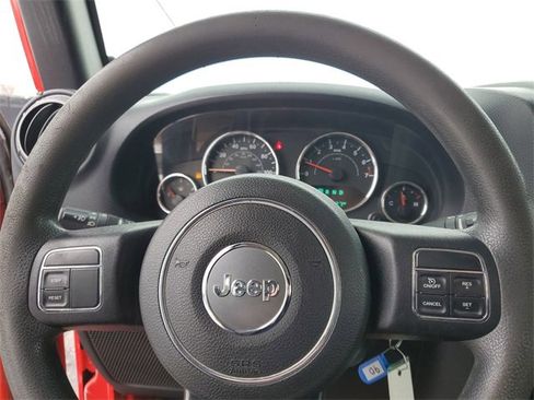 Used 2018 Jeep Wrangler Unlimited Sport image 11